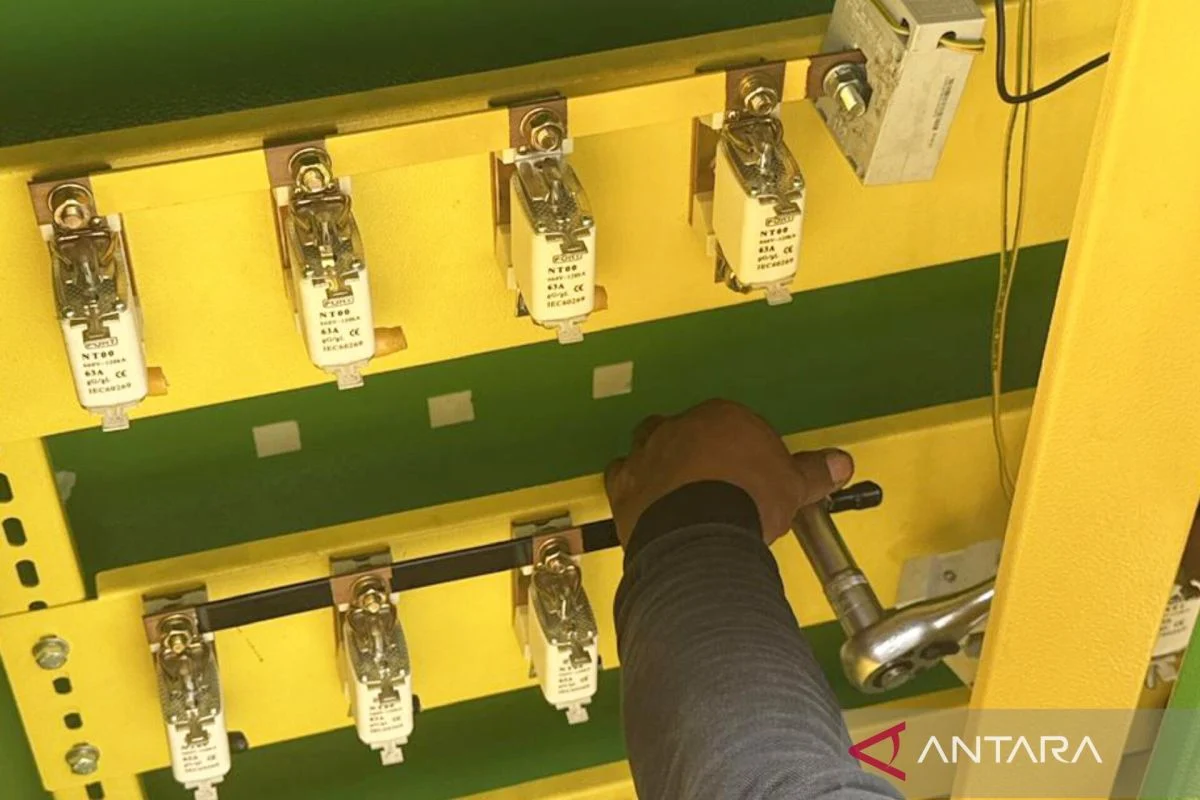 Pemkot Jaktim Pasang Kembali 46 Lampu PJU yang Dicuri di BKT Cakung