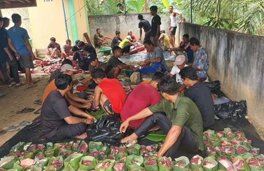 Pemkot Solo Ajak Warga Pakai Bungkus Daging Kurban Ramah Lingkungan