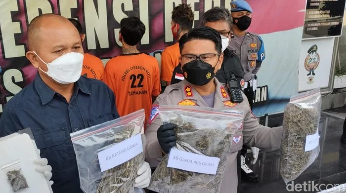 Pengedar Ganja 1 Kg Panik Saat Razia, Ditangkap Polres Tangerang Kota