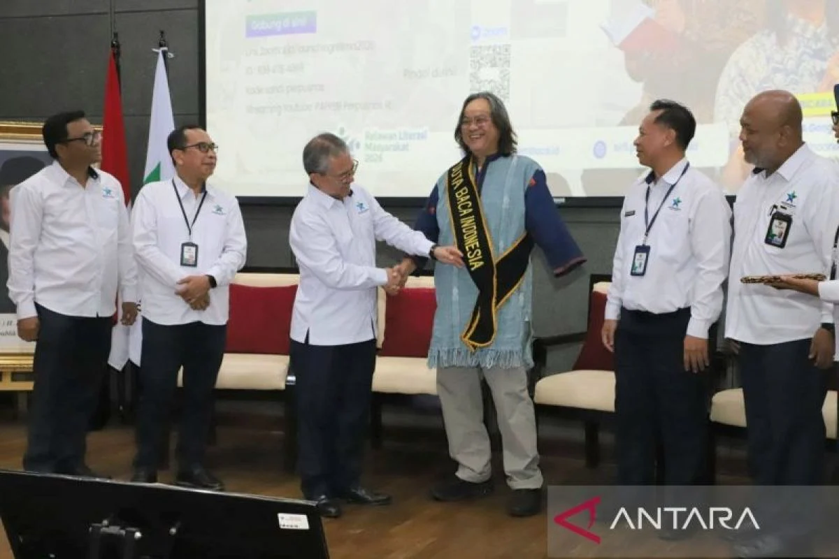Perpusnas Kukuhkan Gol A Gong Jadi Duta Baca 2026, Perkuat Literasi Nasional