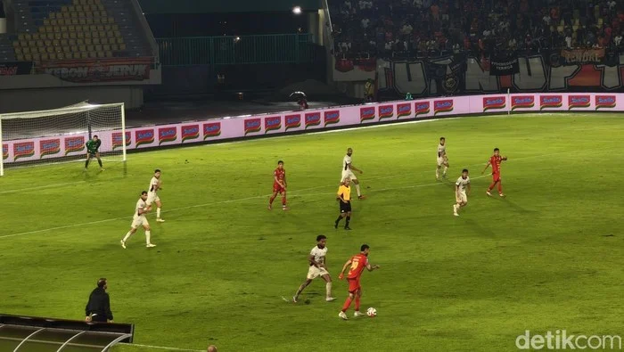 Persija Jakarta Bungkam Persik Kediri 3-1 di Laga Kandang
