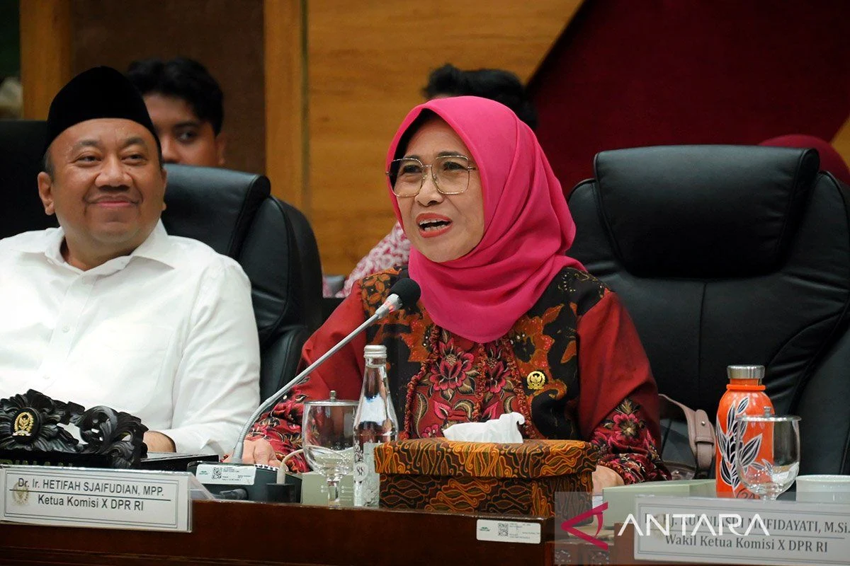 Pimpinan Komisi X Usulkan Penghapusan Pengelompokan Status Guru