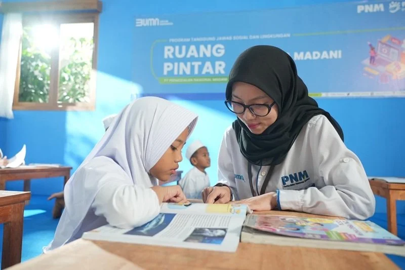 PNM Perluas Akses Pendidikan dari Beasiswa hingga Ruang Pintar di Pelosok Negeri