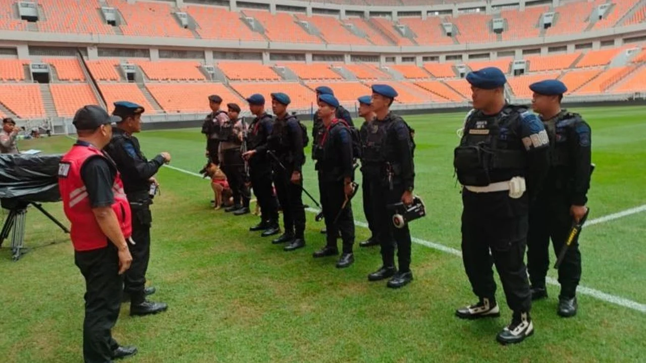 Polda Metro Lakukan Sterilisasi JIS Jelang Laga Persija vs Semen Padang