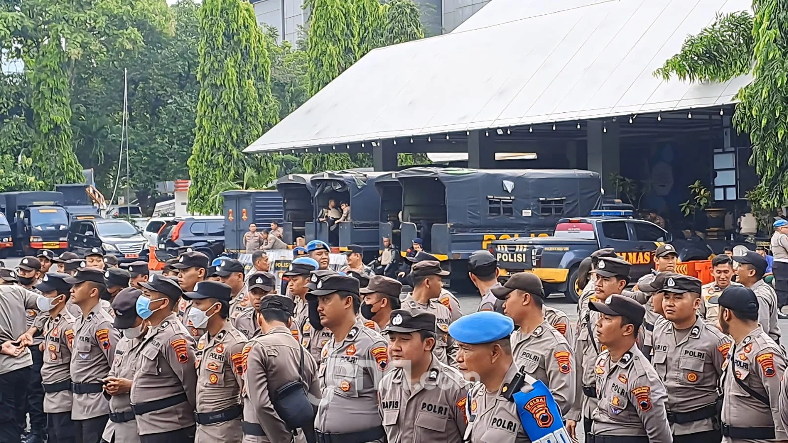 Polisi Amankan Enam Mahasiswa JKA Aceh Saat Aksi di Kantor Gubernur