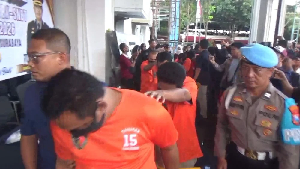 Polisi Bongkar Sindikat Joki UTBK-SNBT Libatkan 3 Dokter di Surabaya