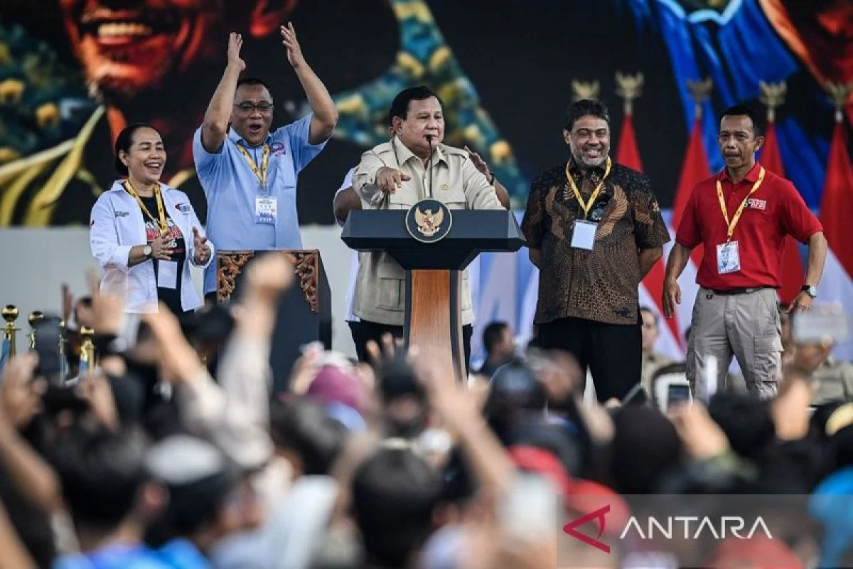 Politik sepekan, reshuffle kabinet hingga Hari Buruh Sedunia