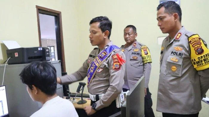 Polri Ungkap Cara Petugas Mengecek SIM Digital di Jalan Raya