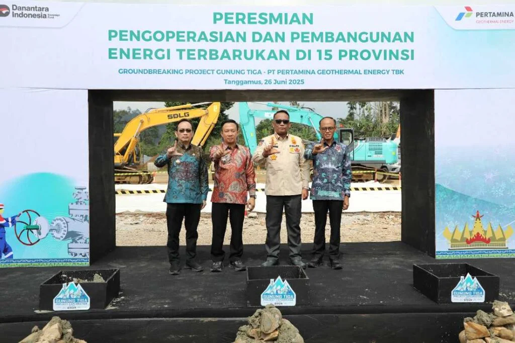 Prabowo Serukan ASEAN Percepat Pengembangan Energi Terbarukan dan Jaringan Listrik Trans Borneo