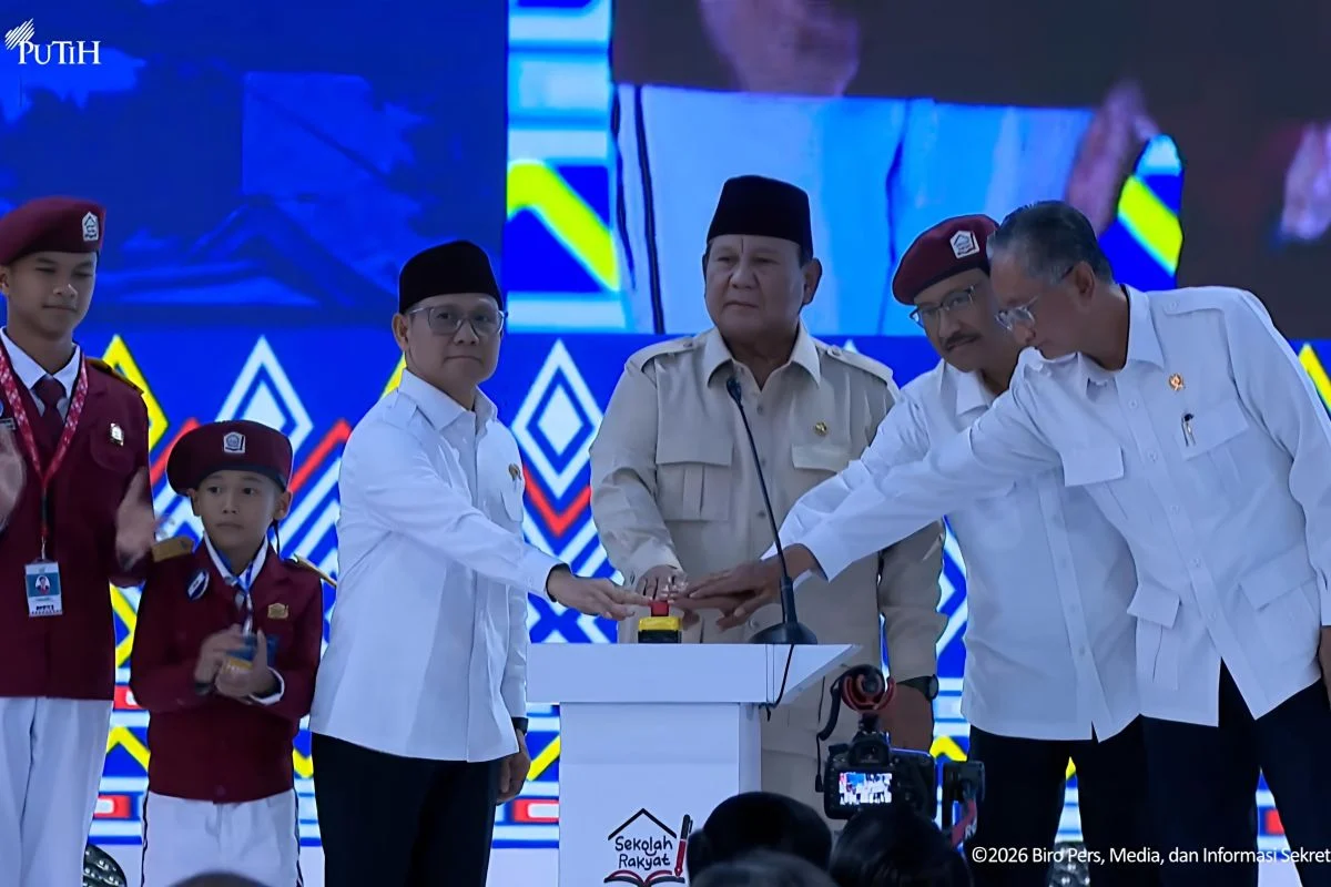 Prabowo Tanyakan Manfaat Program MBG di Depan Buruh