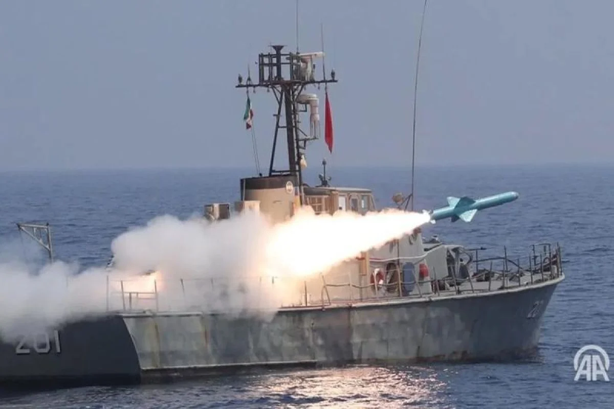 Prancis Tegaskan NATO Tidak Tepat Berperan dalam Misi Kebebasan Navigasi di Selat Hormuz
