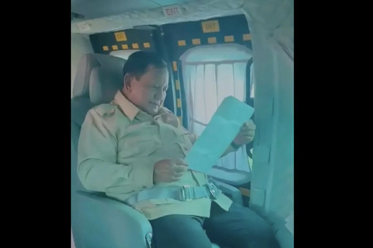 Presiden Prabowo Terima Surat Apresiasi Siswa MI Sidoarjo atas Program Makan Bergizi Gratis