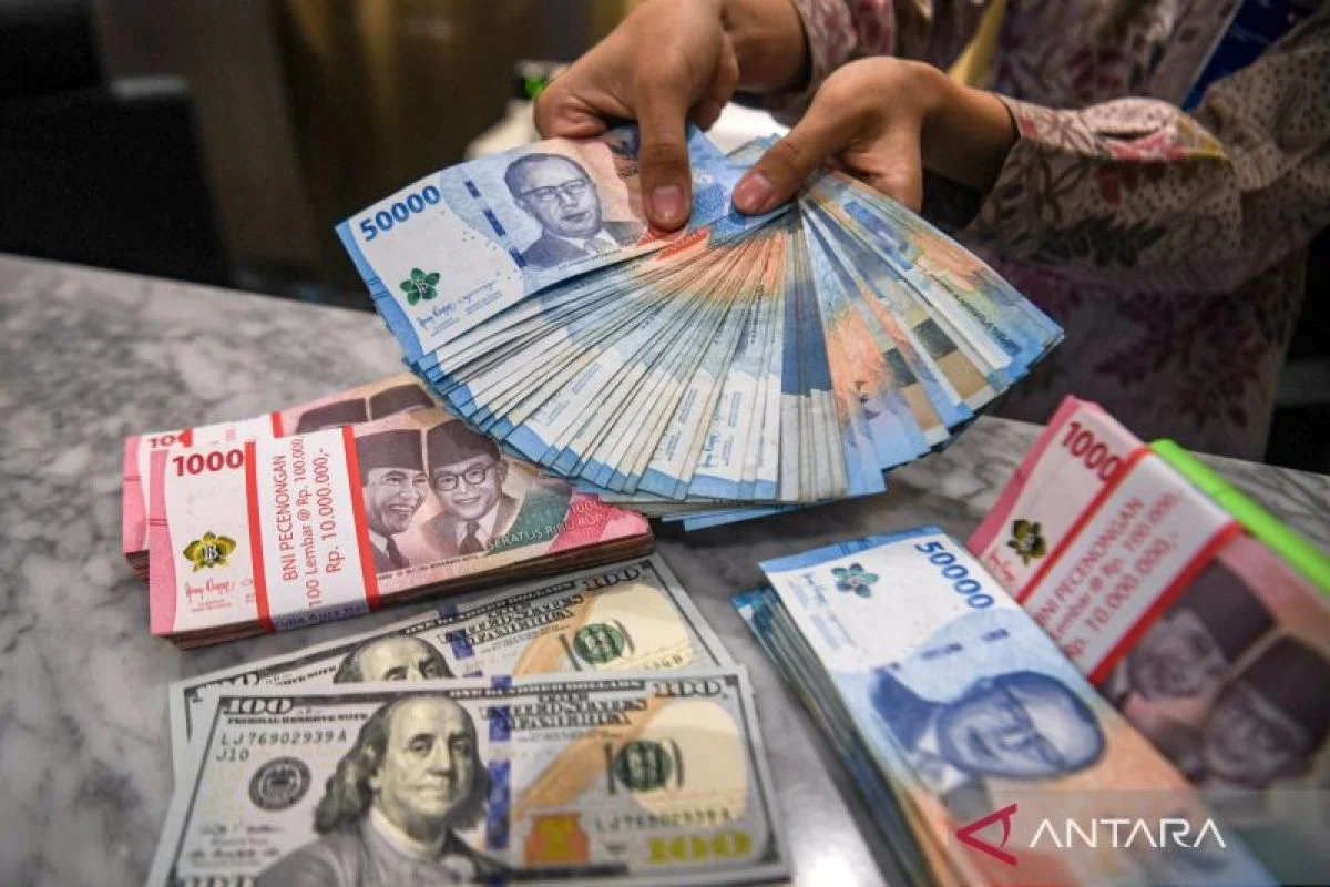 Rupiah Melemah di Pagi Senin, Sentuh Rp 17.630 per Dolar AS di Tengah Ketegangan AS‑Iran