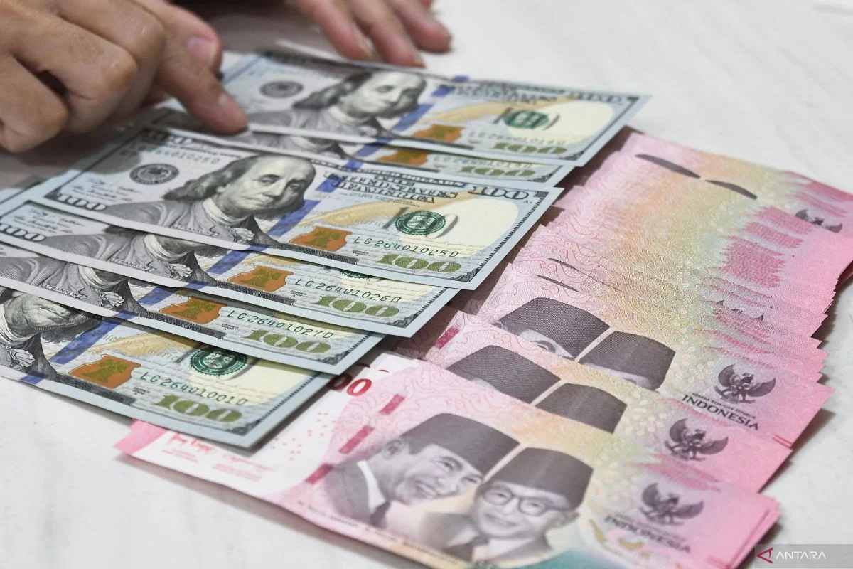 Rupiah Menguat di Penutupan Pasar, Profit Taking Dorong Kurs ke Rp17.476 per USD