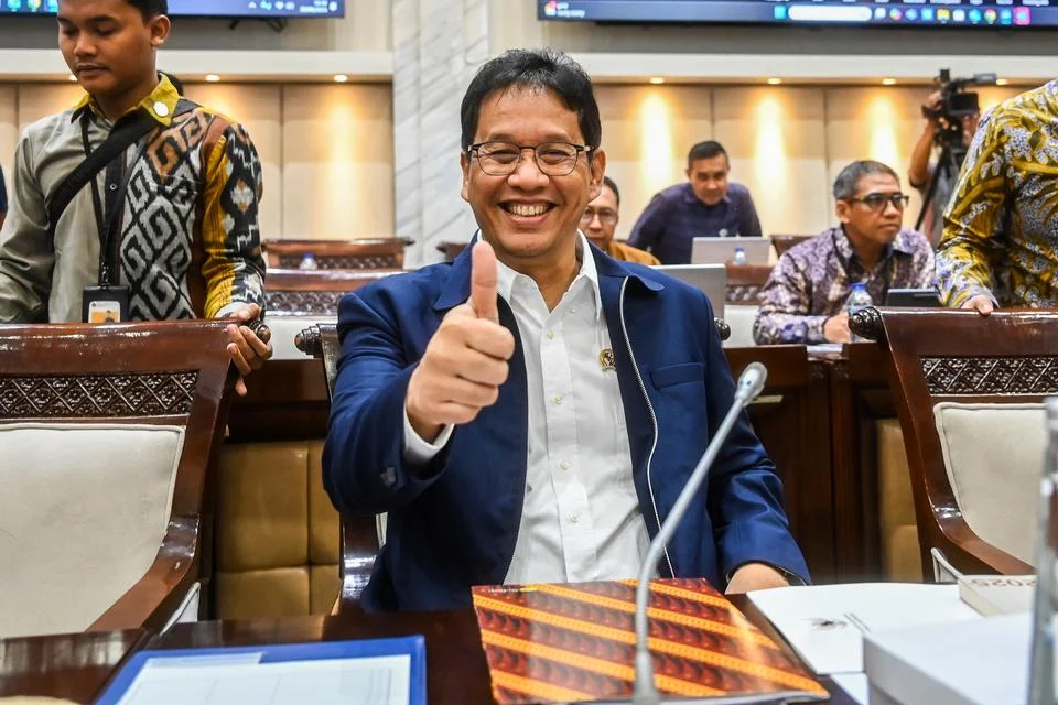 Rupiah Tertekan hingga Rp 17.500 per Dolar, Menteri Keuangan Purbaya Gelar Rapat Darurat di Lobi Kemenkeu