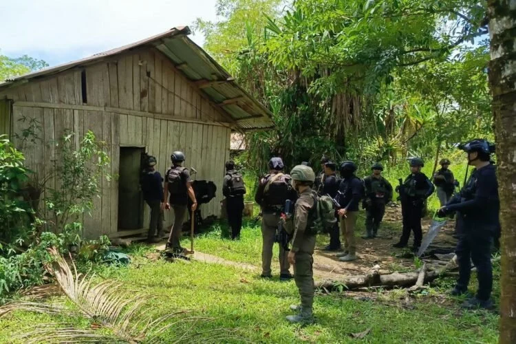 Satgas Operasi Damai Cartenz Tangkap Pentolan KKB Kodap XVI Yahukimo Berinisial YB, Amunisi Berbagai Kaliber hingga Sajam Disita
