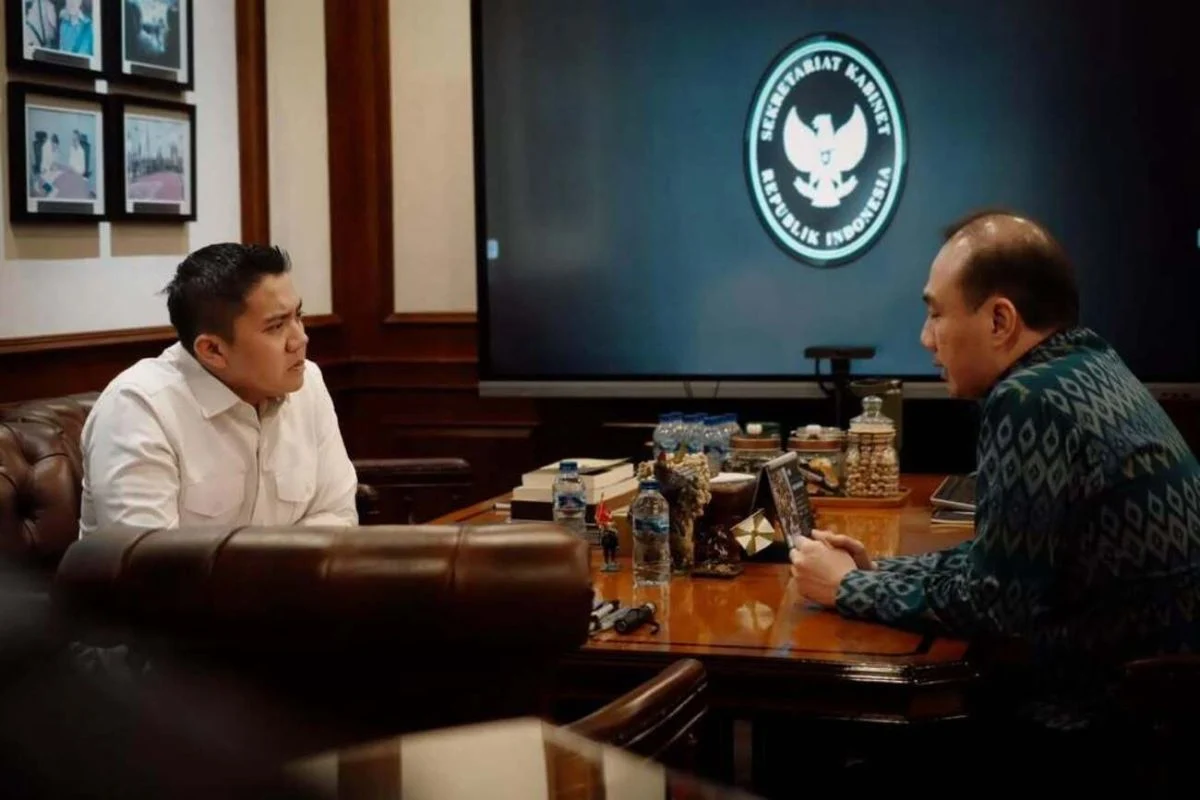 Seskab dan Bos Gojek Bahas Kebijakan Terbaik untuk Pengemudi Ojek Online dan Dunia Usaha