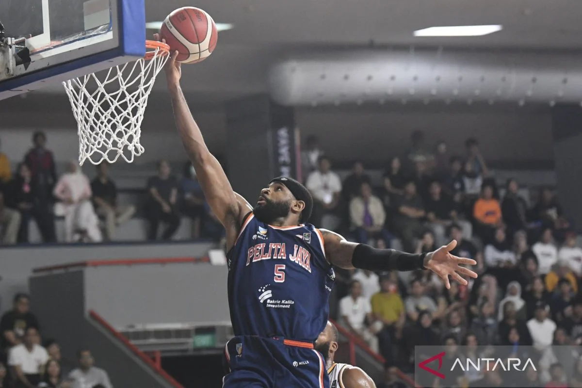 Singleton sebut Pelita Jaya perlu banyak berbenah meski tekuk Hawks