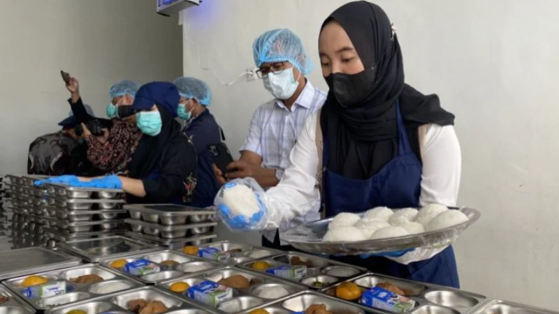 SPPG Wajib Layani 300 Ibu dan Balita Mulai 2 Juni 2026, Insentif Rp6 Juta per Hari Bisa Dicabut