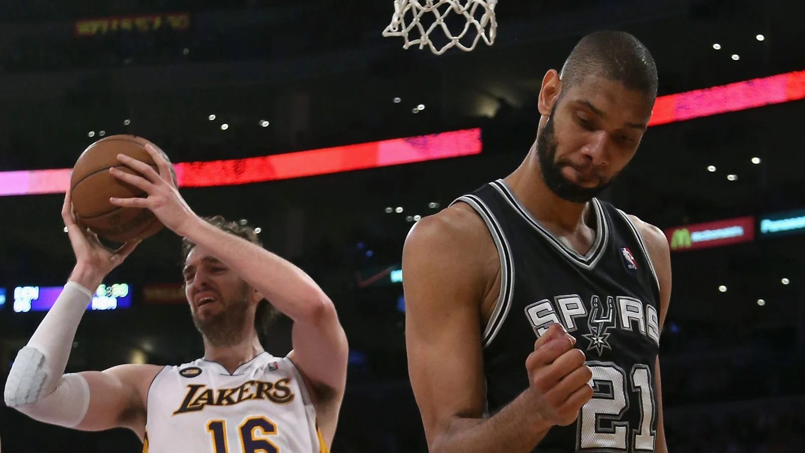 Spurs Hancurkan Thunder 103-82, Final Barat Imbang 2-2