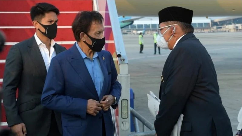 Sultan Brunei Hassanal Bolkiah Terbang Sendiri dengan Pesawat Pribadi ke KTT ASEAN, Kekayaannya Rp347 Triliun