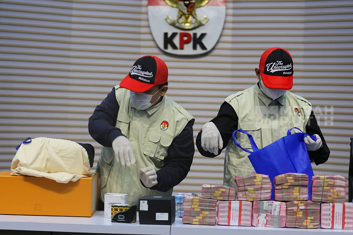 Terungkap Dirjen Bea Cukai Diterima SGD 213.600, KPK Didesak Usut Dugaan Korupsi Impor Barang