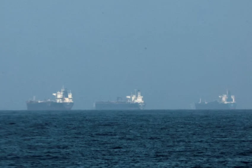 Tiga Tanker Minyak Berhasil Lolos dari Selat Hormuz, Begini Strateginya