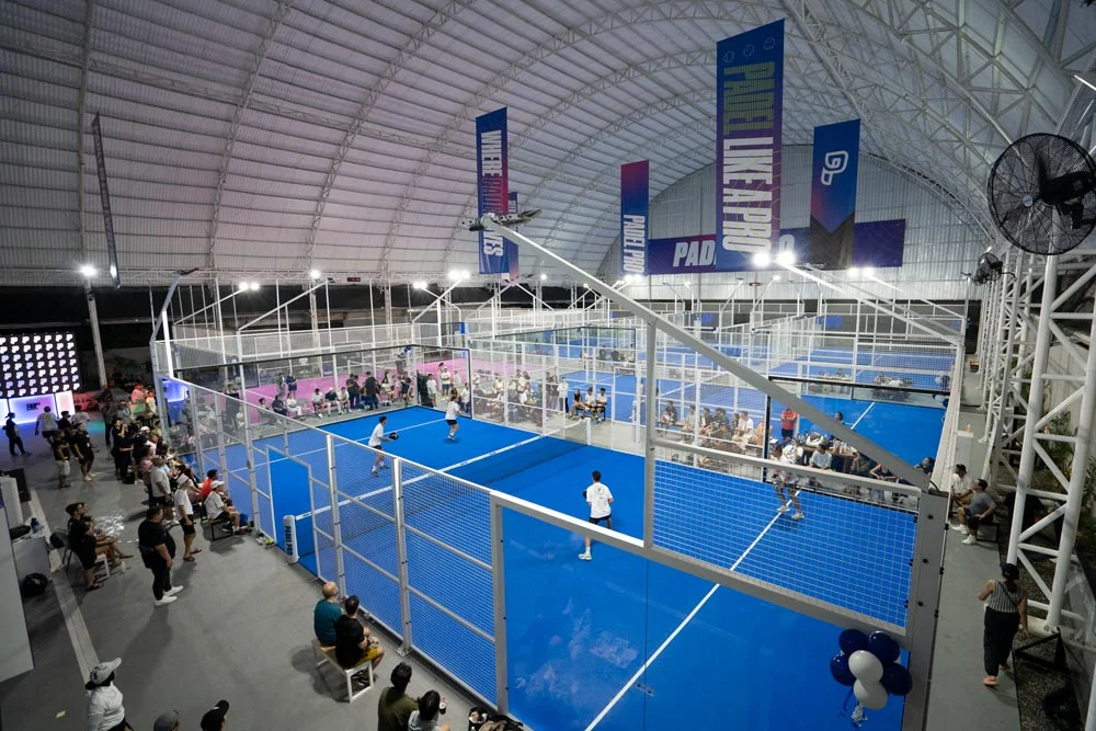Titis Sapoetra dan Valerie Tifanka Eksplorasi Tempat Padel Baru di Jakarta