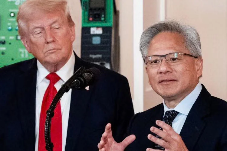Trump Buka Jalan Chip AI ke Tiongkok, Saham NVIDIA Tembus Rekor Baru Rp 4,1 Juta per Lembar