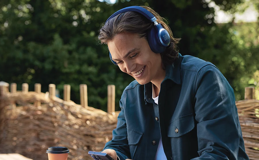 Vivo Luncurkan Headphone Nirkabel Over‑Ear dengan Teknologi Peredam Kebisingan