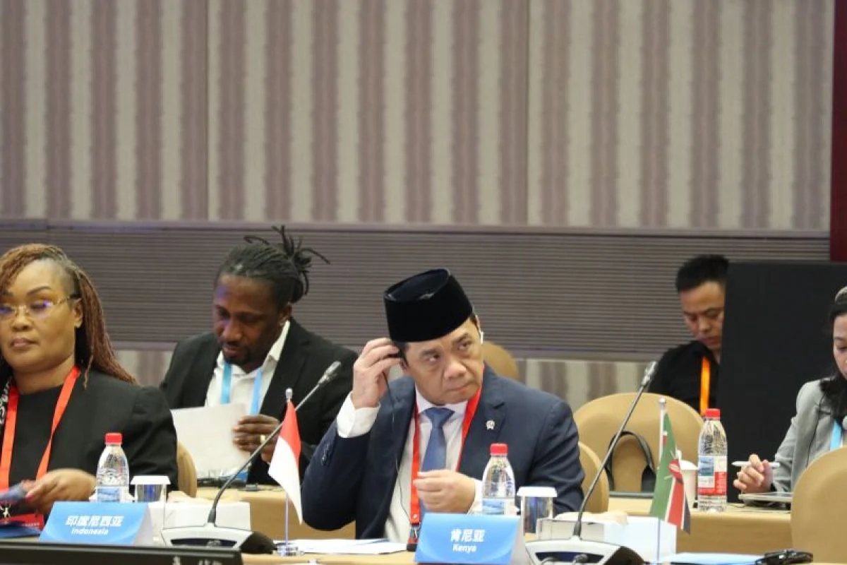 Wamendes: Kritik Terhadap Program Pemerintah Bagian Dari Demokrasi