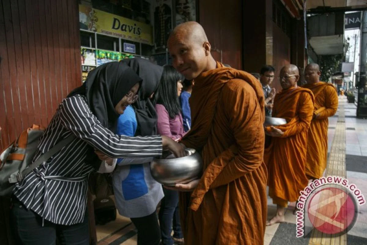 1.052 Narapidana Buddha Dapat Remisi pada Hari Waisak, Enam Warga Binaan Langsung Bebas