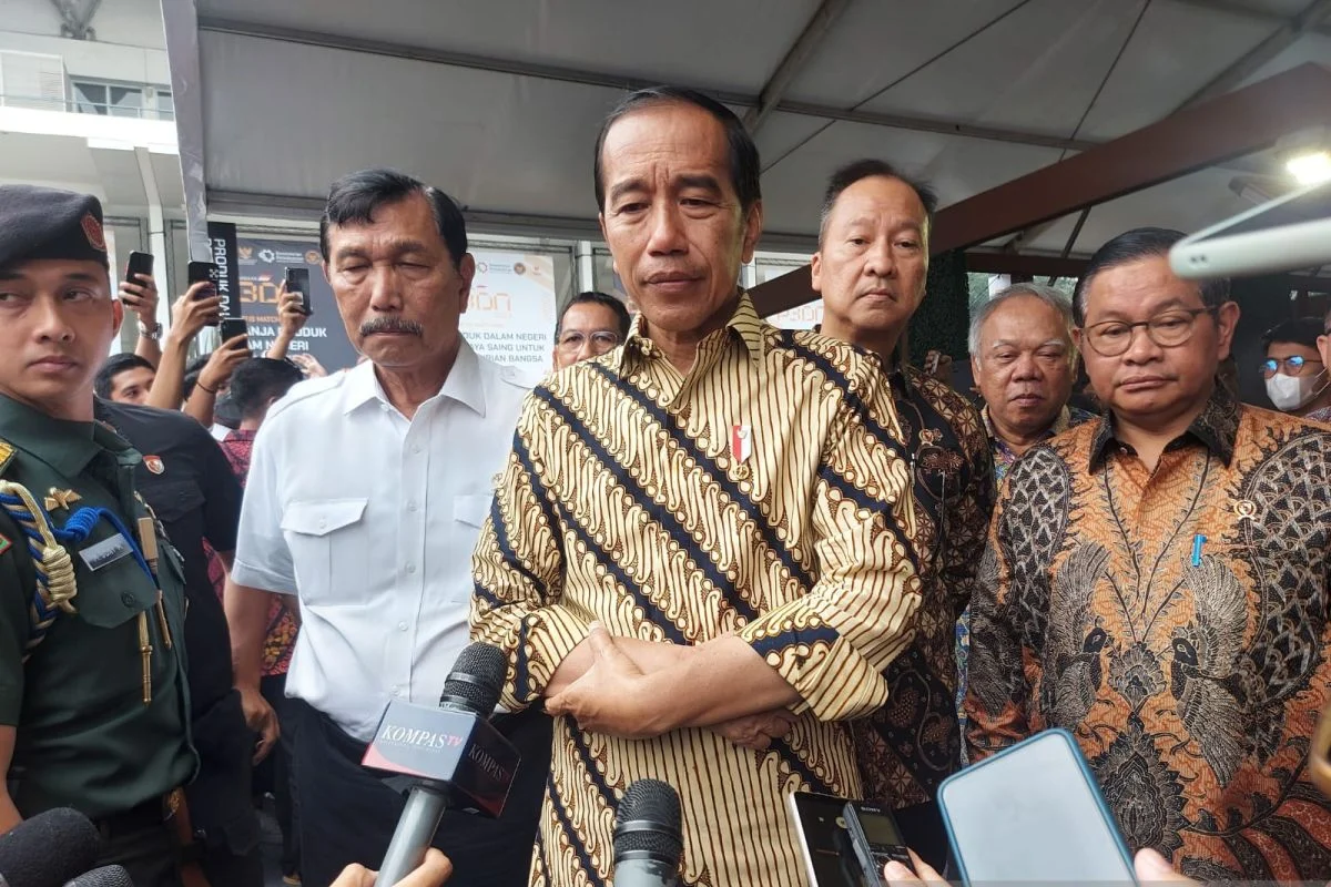 Ahmad Khozinudin Deklarasikan Perang Hukum Terbuka terhadap Joko Widodo