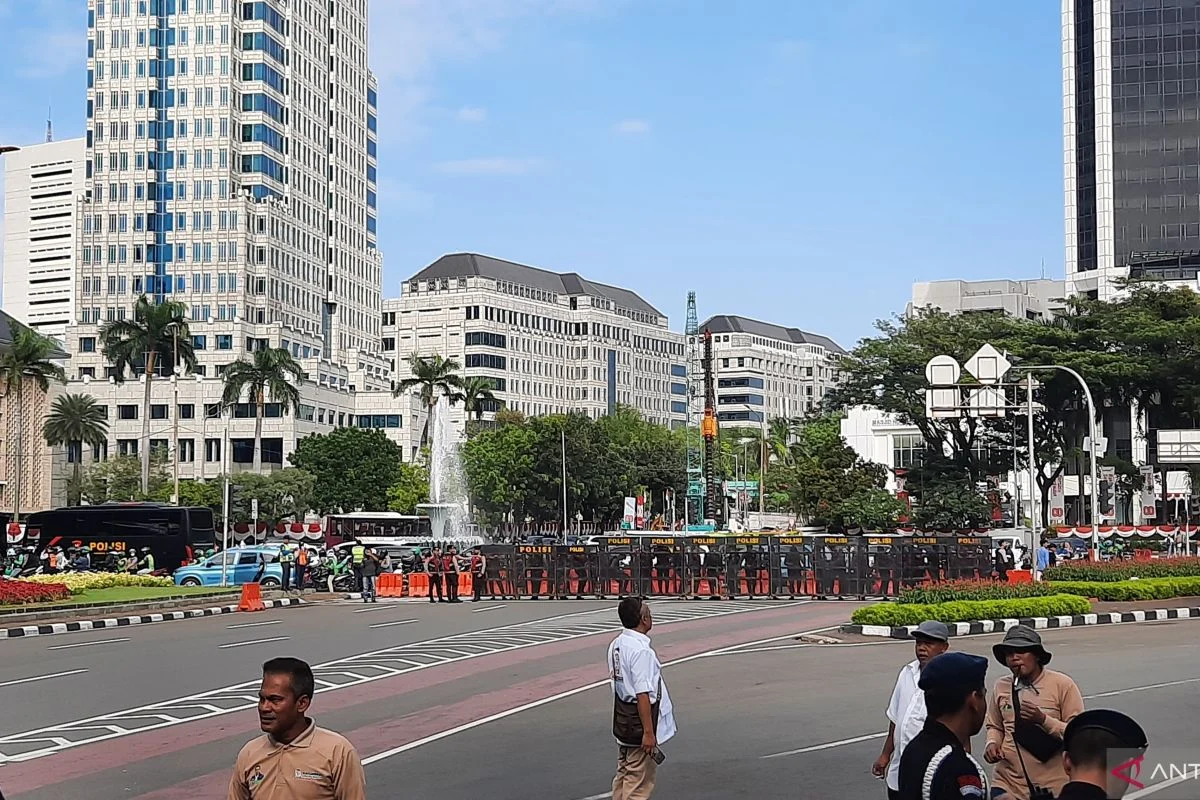 Akses Jalan Medan Merdeka Selatan ke Patung Kuda Ditutup Imbas Demonstrasi Serikat Pekerja