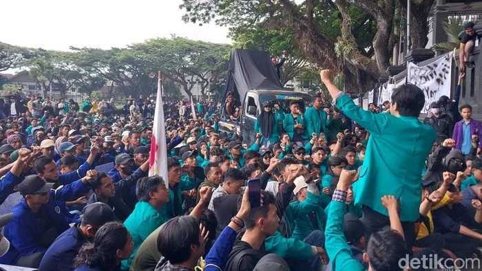 Aliansi BEM Bersatu Ungkap Dugaan Keterlibatan Politikus PDIP dalam Aksi Tolak MBG