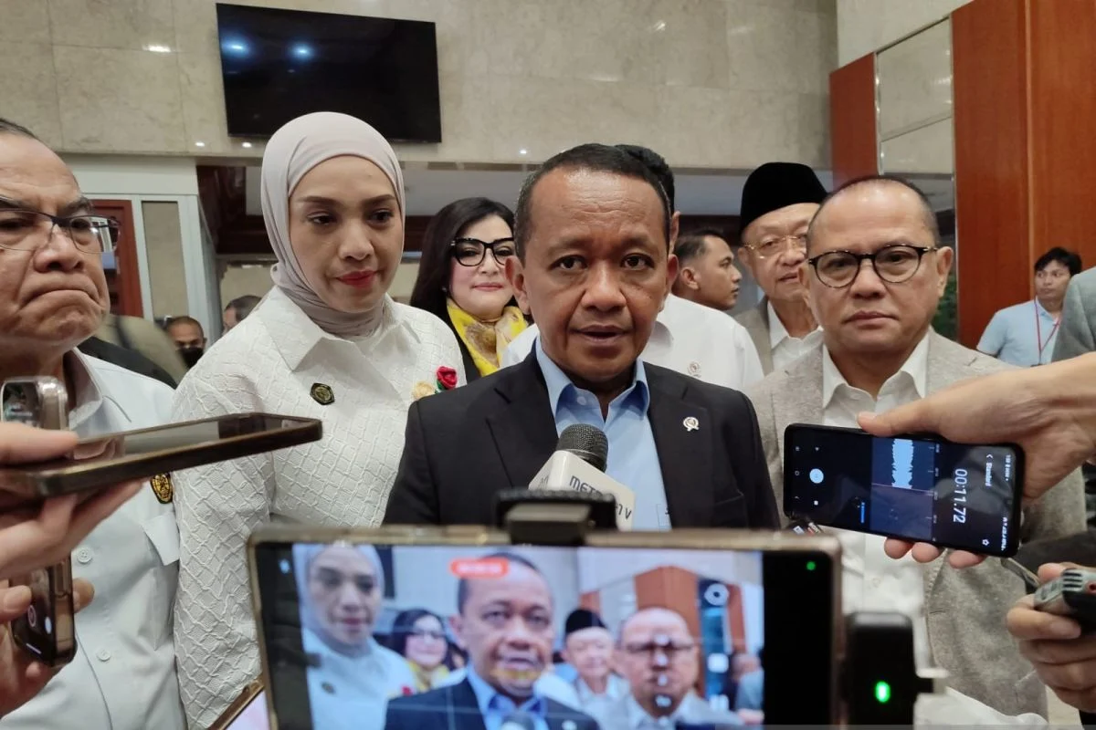 Antisipasi Geopolitik, Menteri Bahlil Usulkan Asumsi ICP 2027 di Kisaran USD 70–USD 95