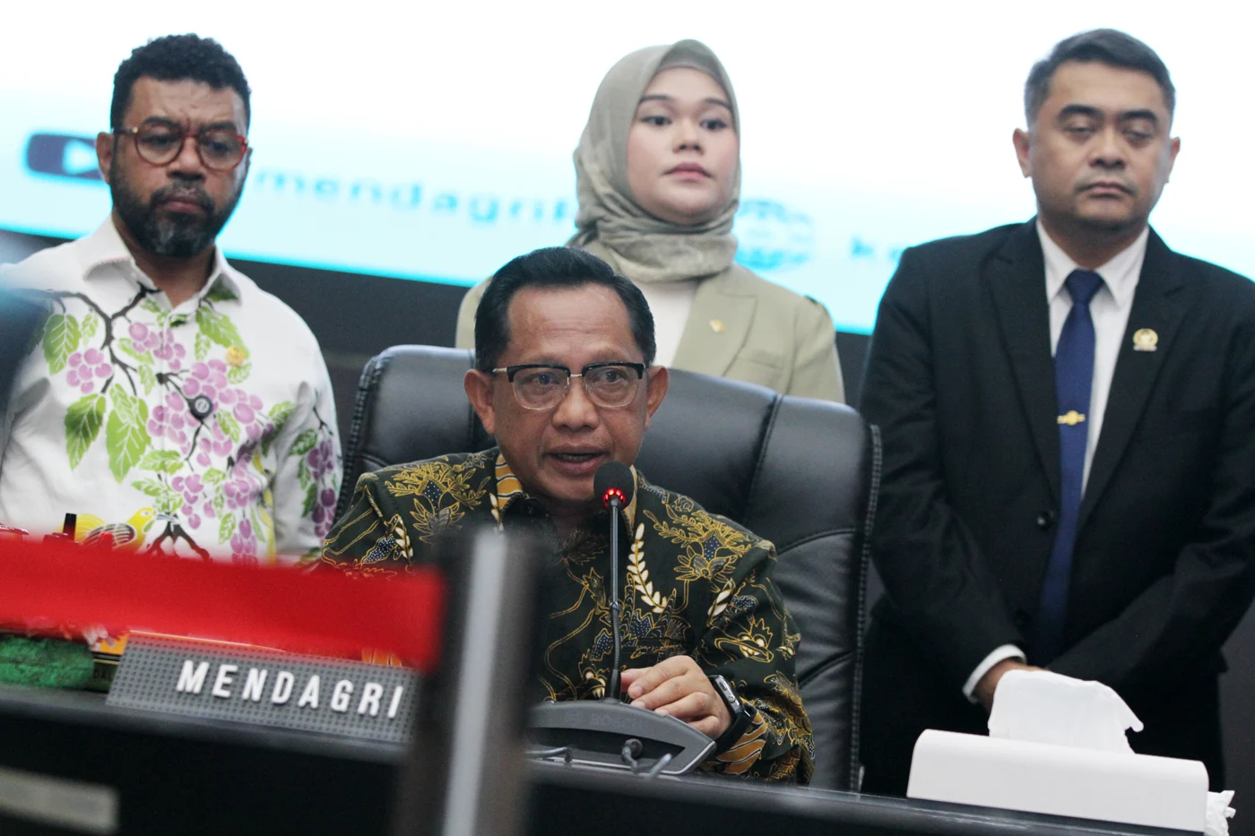 Berpotensi Bebani Keuangan Negara, Mendagri Minta Kepala Daerah Stop Rekrut Mantan Timses Jadi Honorer