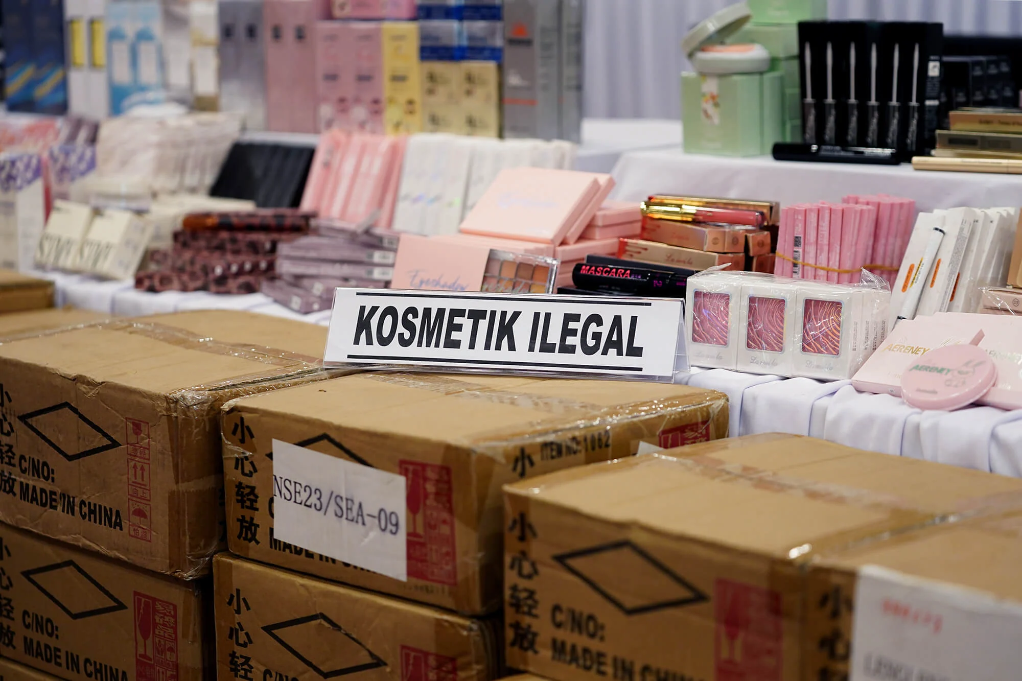 BPOM Segel Gudang Kosmetik Impor Ilegal Senilai Rp27,6 Miliar di Tangerang