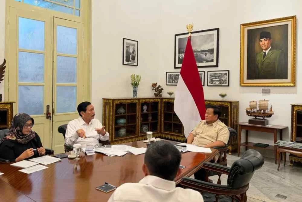 Chatib Basri dan Luhut Binsar Pandjaitan Temui Prabowo di Istana, Pemerintah Tegaskan Tidak Ada Perubahan Menkeu