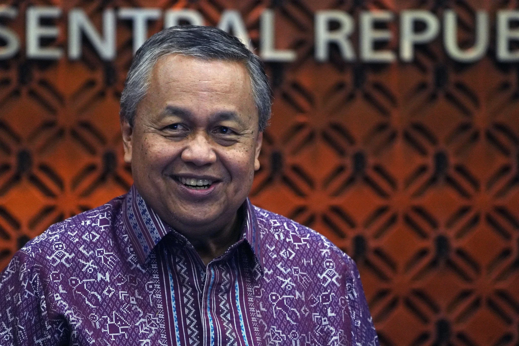 Ditopang Konsumsi Masyarakat, BI Optimistis Pertumbuhan Ekonomi Terjaga Meskipun BI-Rate Naik