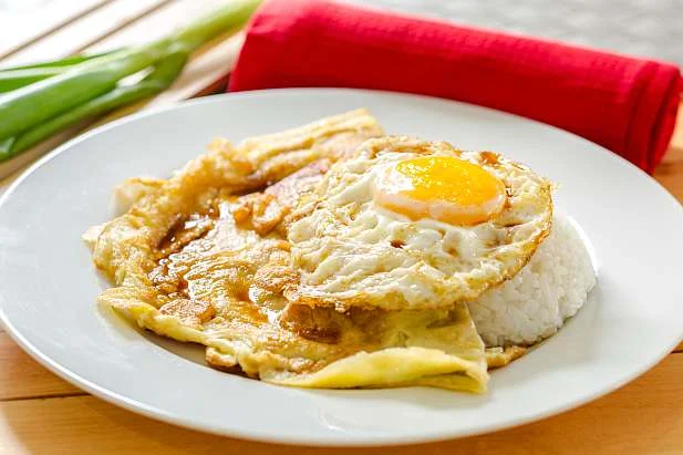 Dolar Meroket, Warteg di Jakarta Barat Tertekan: Pelanggan Hanya Pesan Nasi dan Telur
