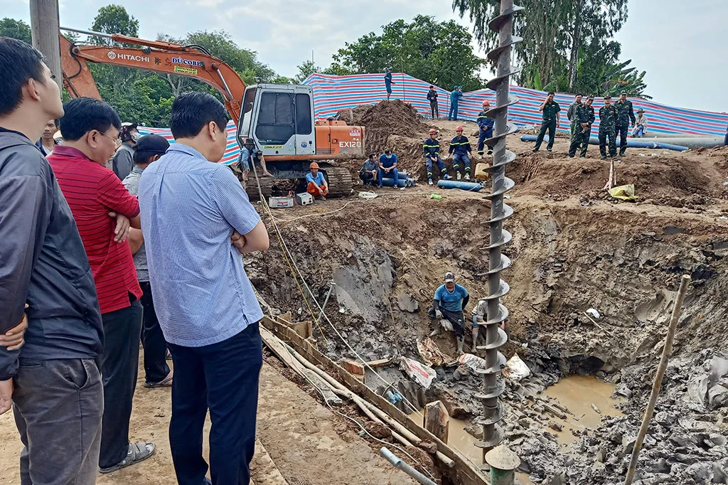 Evakuasi Bocah Berusia 4 Tahun Terjebak Empat Jam di Lubang Proyek Tebet