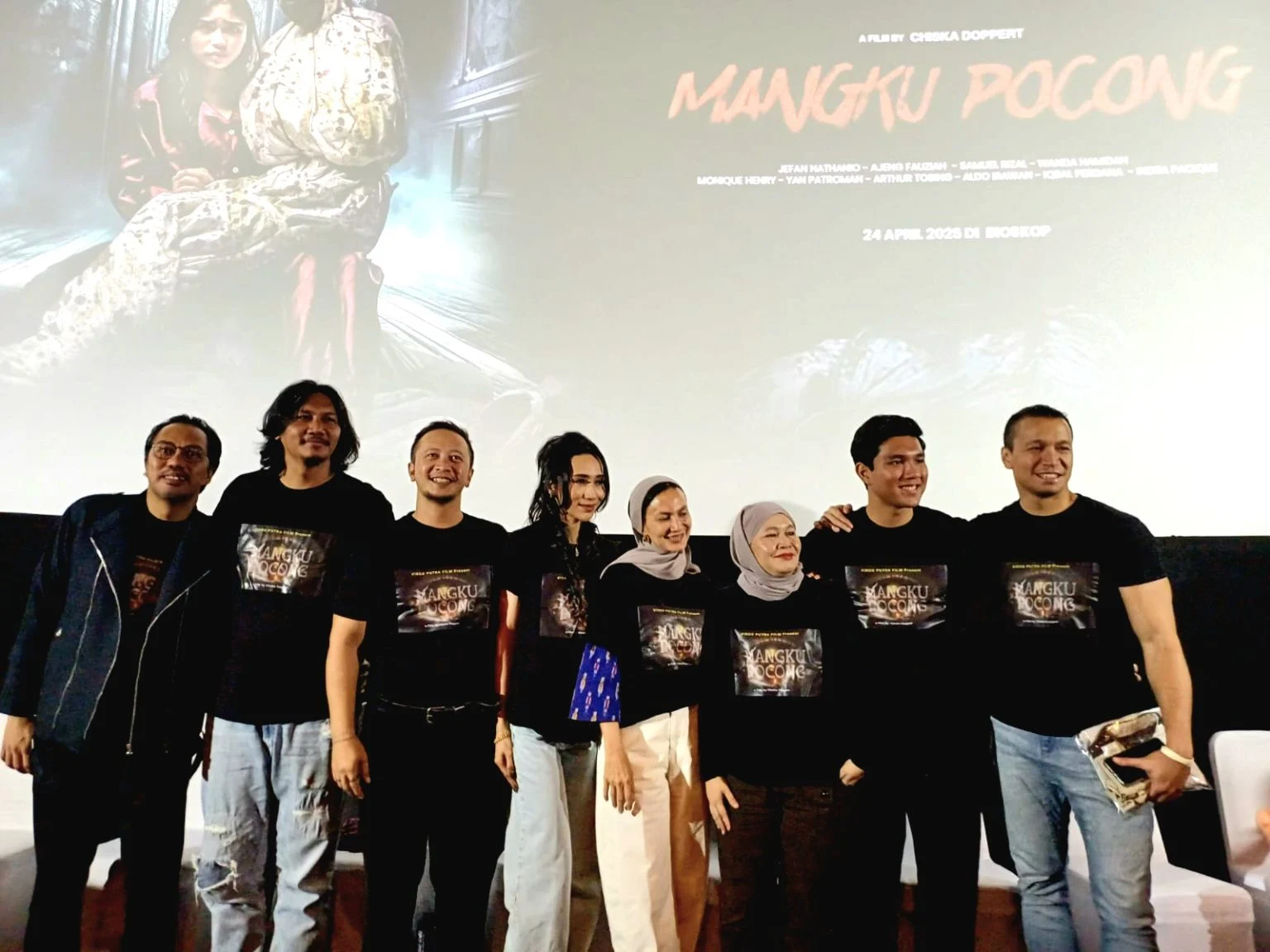 Fenomena Teror Pocong: Saat Mitos Lama Bertemu Media Sosial dan Menebar Ketakutan