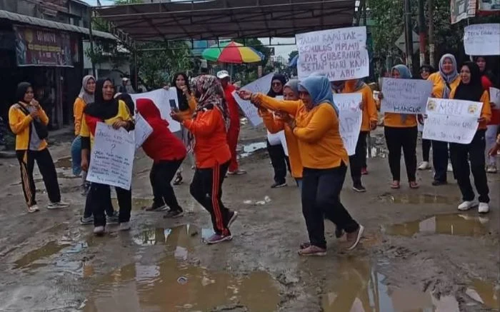 Gubernur Sumut Pastikan Perbaikan Jalan Rusak di Deli Serdang Dimulai