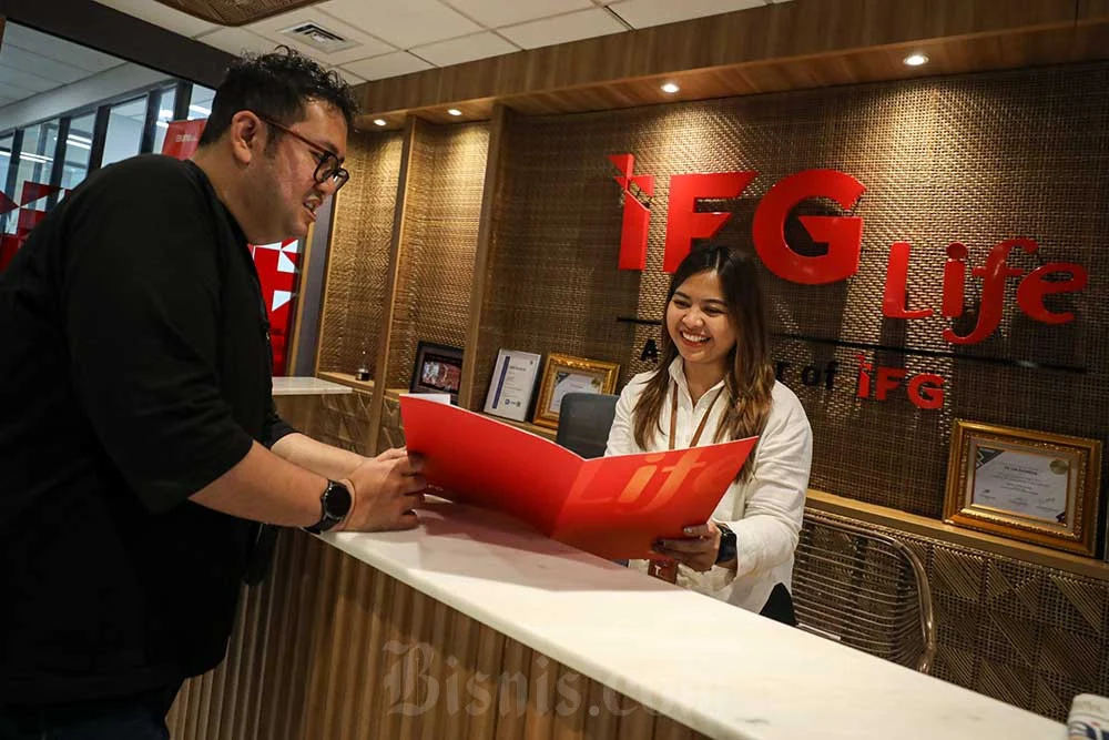 IFG Life Bayarkan Klaim Asuransi Kredit Nasabah Bank Sulselbar
