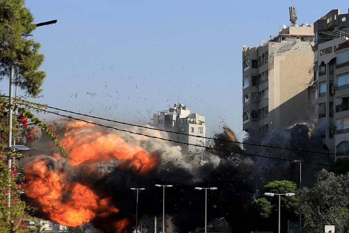 Israel serang Beirut selatan, Iran ancam luncurkan serangan balasan