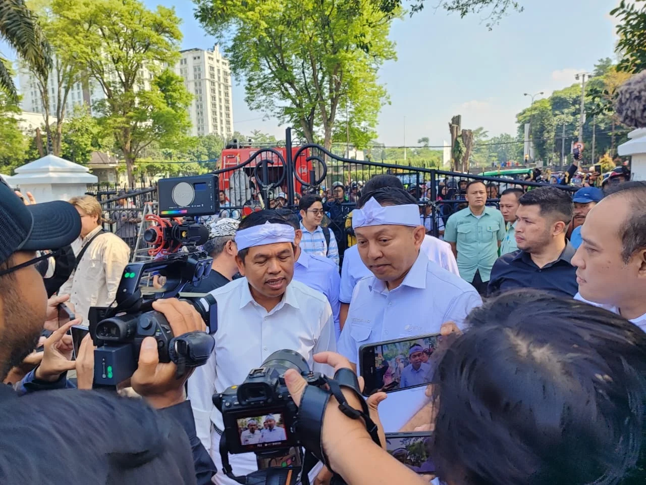 Jawa Barat Targetkan 10 Juta Pekerja Informal Bergabung dengan BPJS Ketenagakerjaan