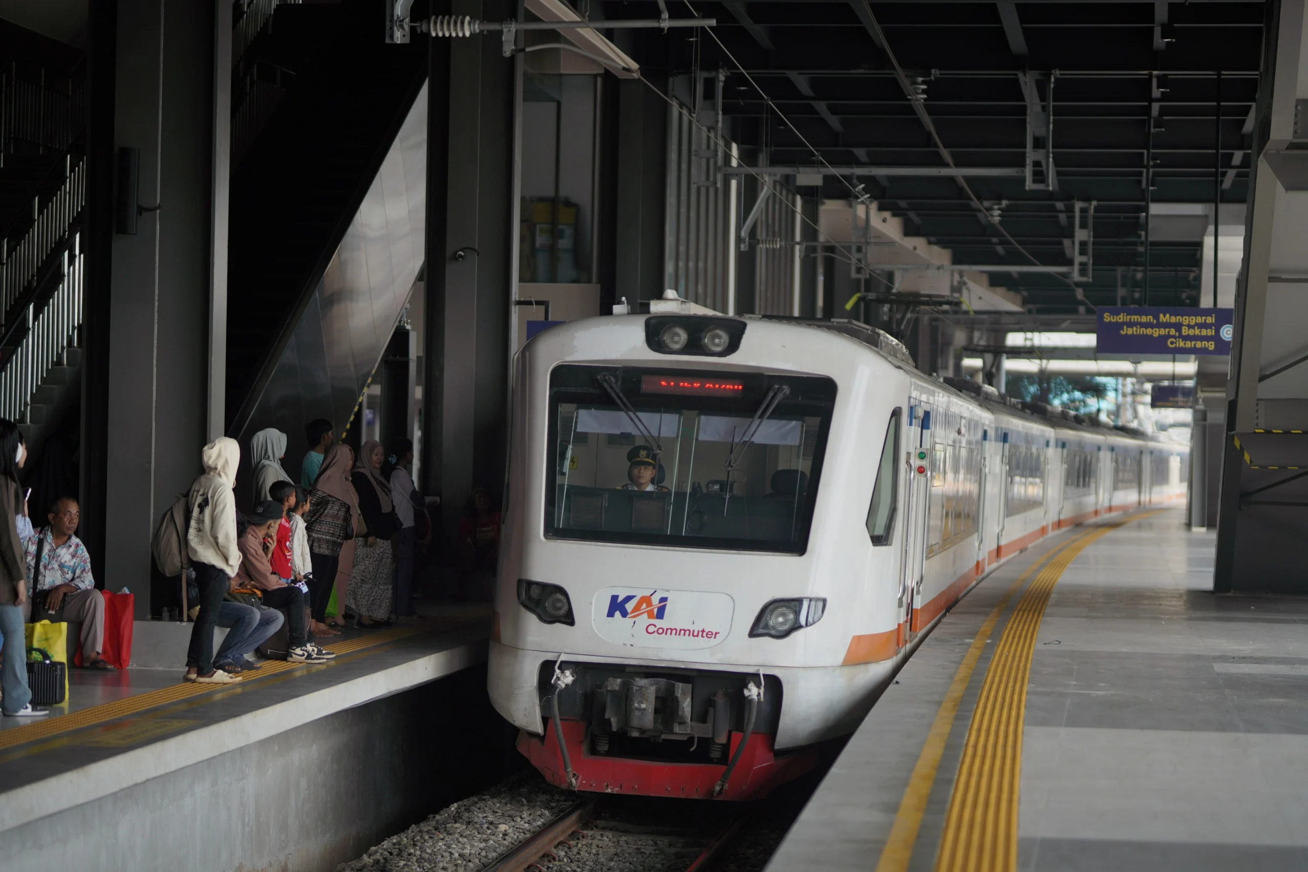 KAI Catat Lonjakan Penumpang Commuter Line Basoetta Sebesar 14,78%