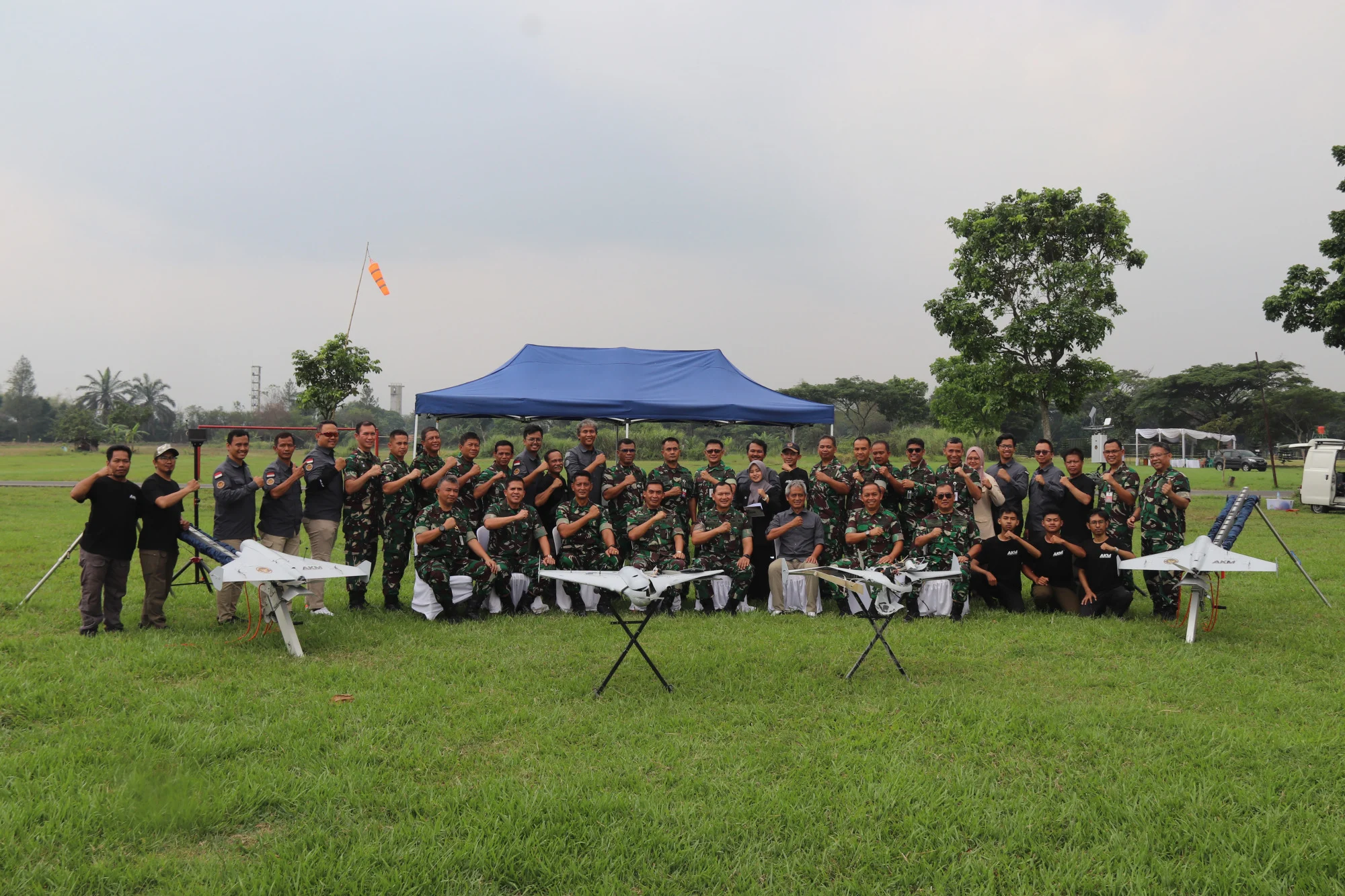 Kemhan Pamerkan Kemampuan Kendali Drone Tempur oleh Personel 3 Matra TNI