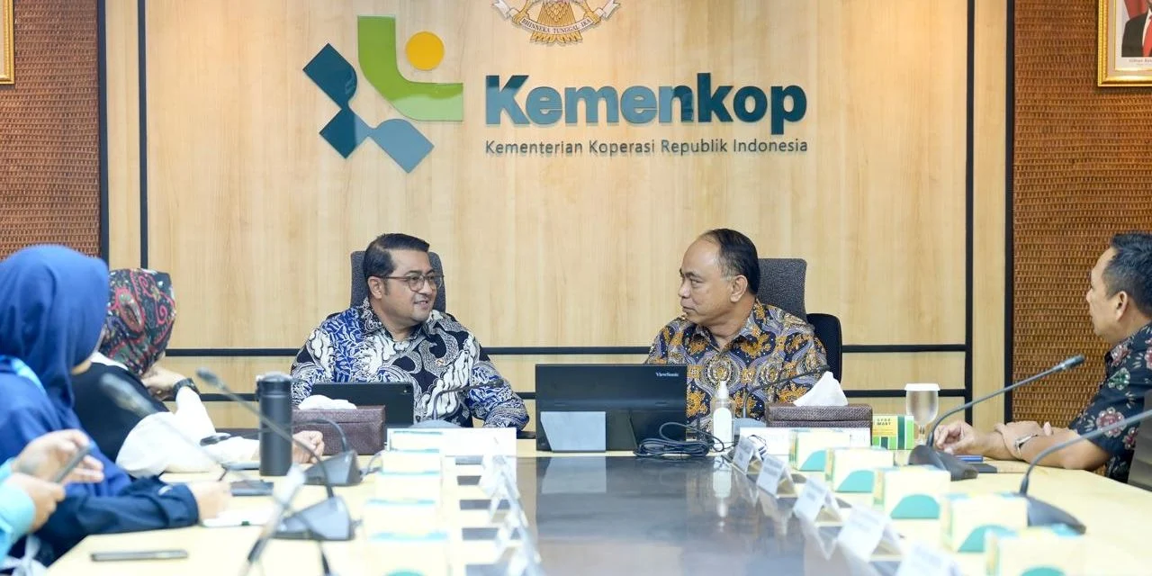 KSP Gelar Pertemuan dengan Menkop Bahas Perkembangan KDKMP